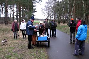 Pause - Winterwanderung des Heimatvereins Lostau 2016